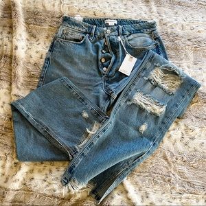 NWT GOOD AMERICAN - GOOD BOY STRAIGHT DISTRESSED